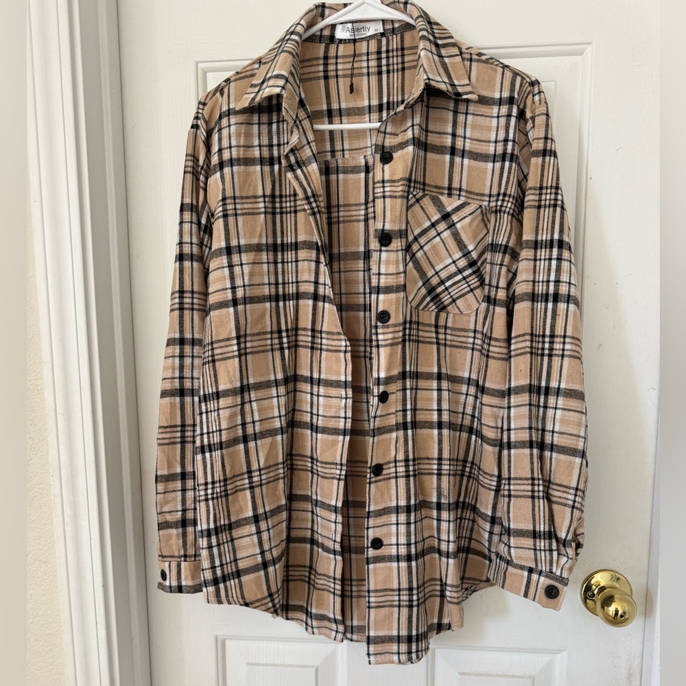 Asiertiy Plaid Flannel Shacket Medium Beige Black  Button Up - M